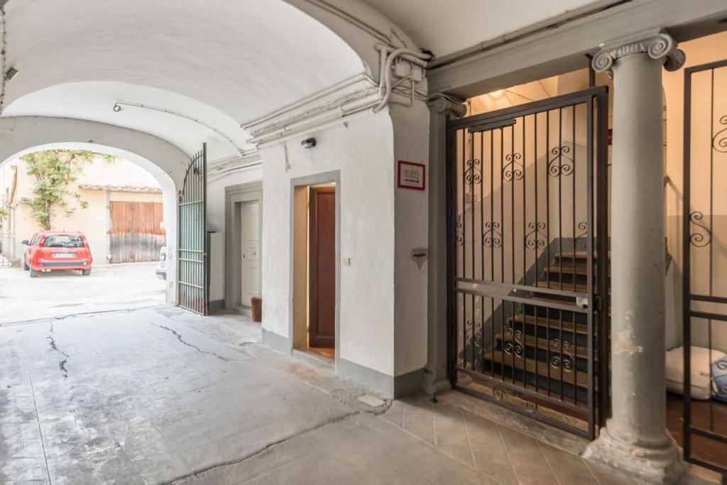 La Casa Di Ugo-A Due Passi Dal Duomo Appartement Florence Buitenkant foto